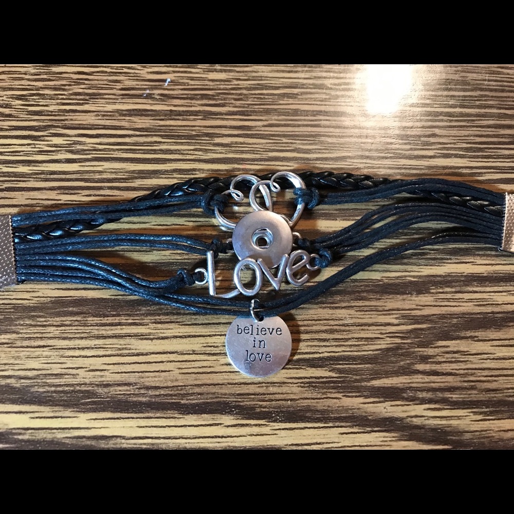“Believe in love” snap bracelet - Picture 3 of 3